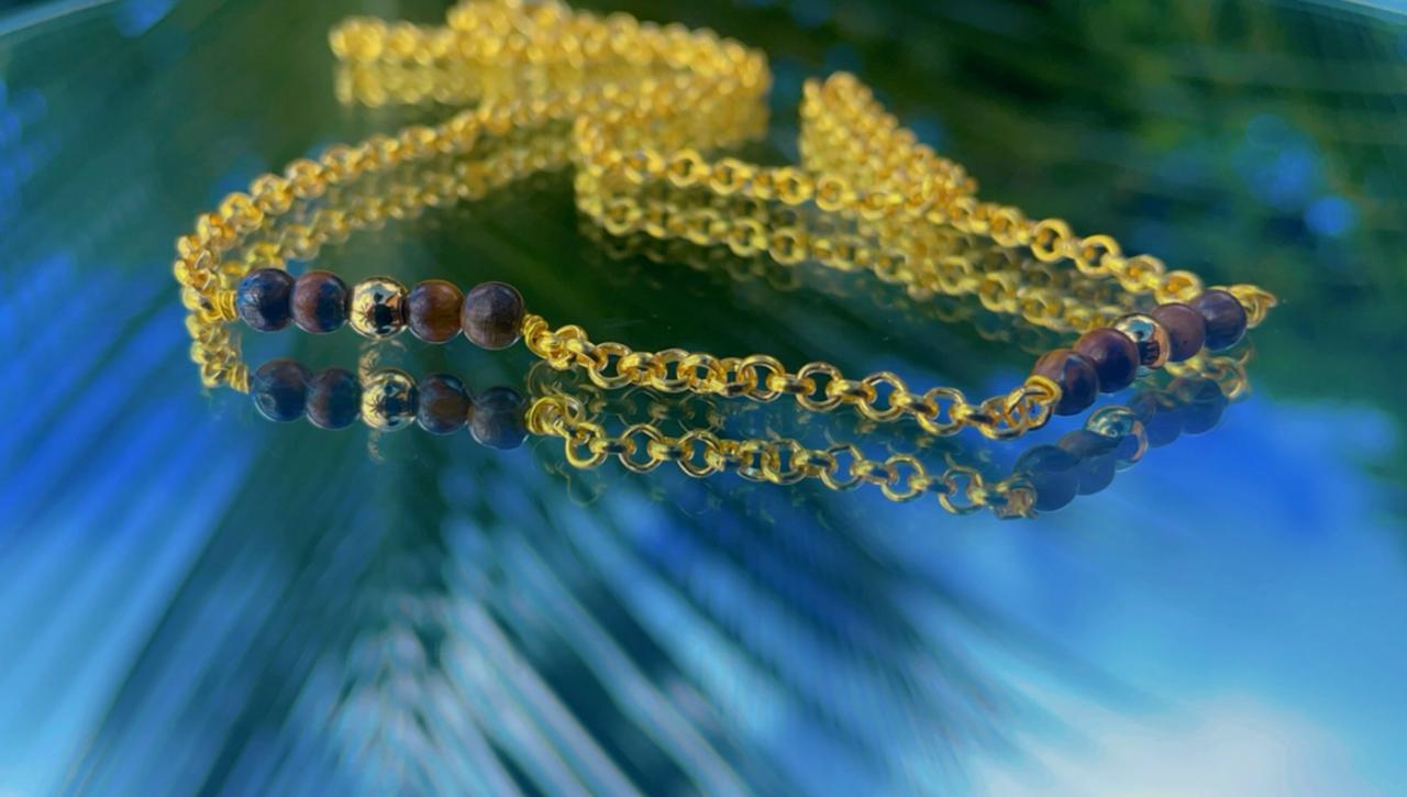 Gold chain necklace